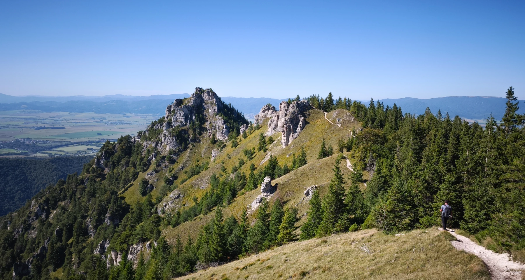 Pohľad na Tlstú a Ostrú